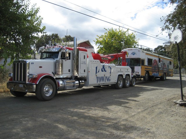 $650,000 hook 002 960.jpg