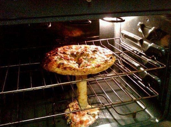 mushroom-cloud-pizza.jpg