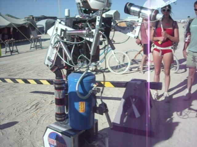 Burning Man 2011 - Hotshot the Robot.AVI_snapshot_00.53_[2011.11.22_09.53.50].jpg
